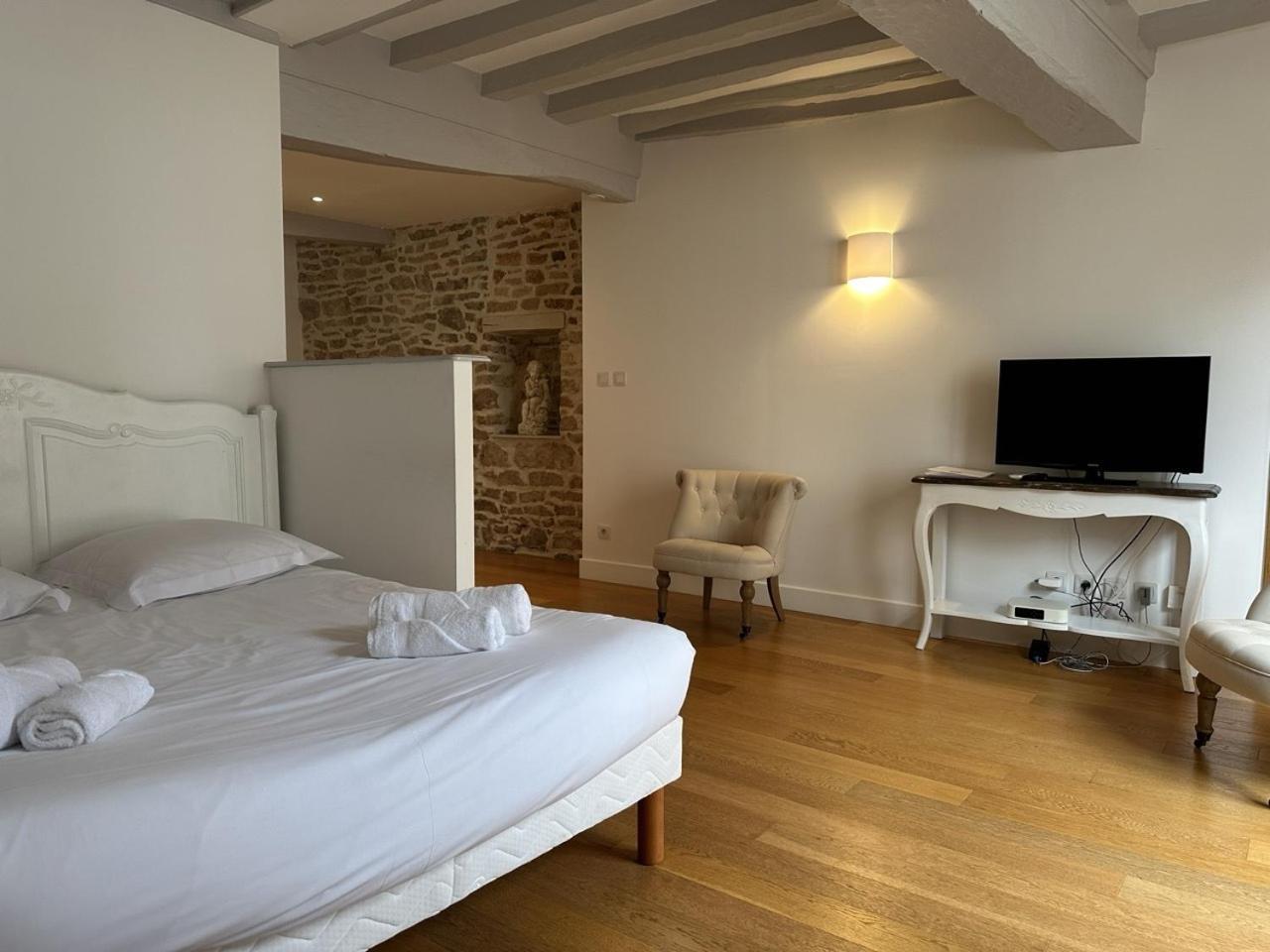 Batisse Paradis- 3 Appartements Calmes Et Elegants Au Centre Historique De Beaune Beaune  Exterior foto